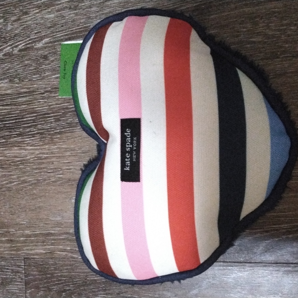 NWT: KATE SPADE; 3 PC. AVENTURE STRIPE ♡ CHEW TOY, ●▪︎● TIE & COLORBLOCK BANDANA - Picture 2 of 9